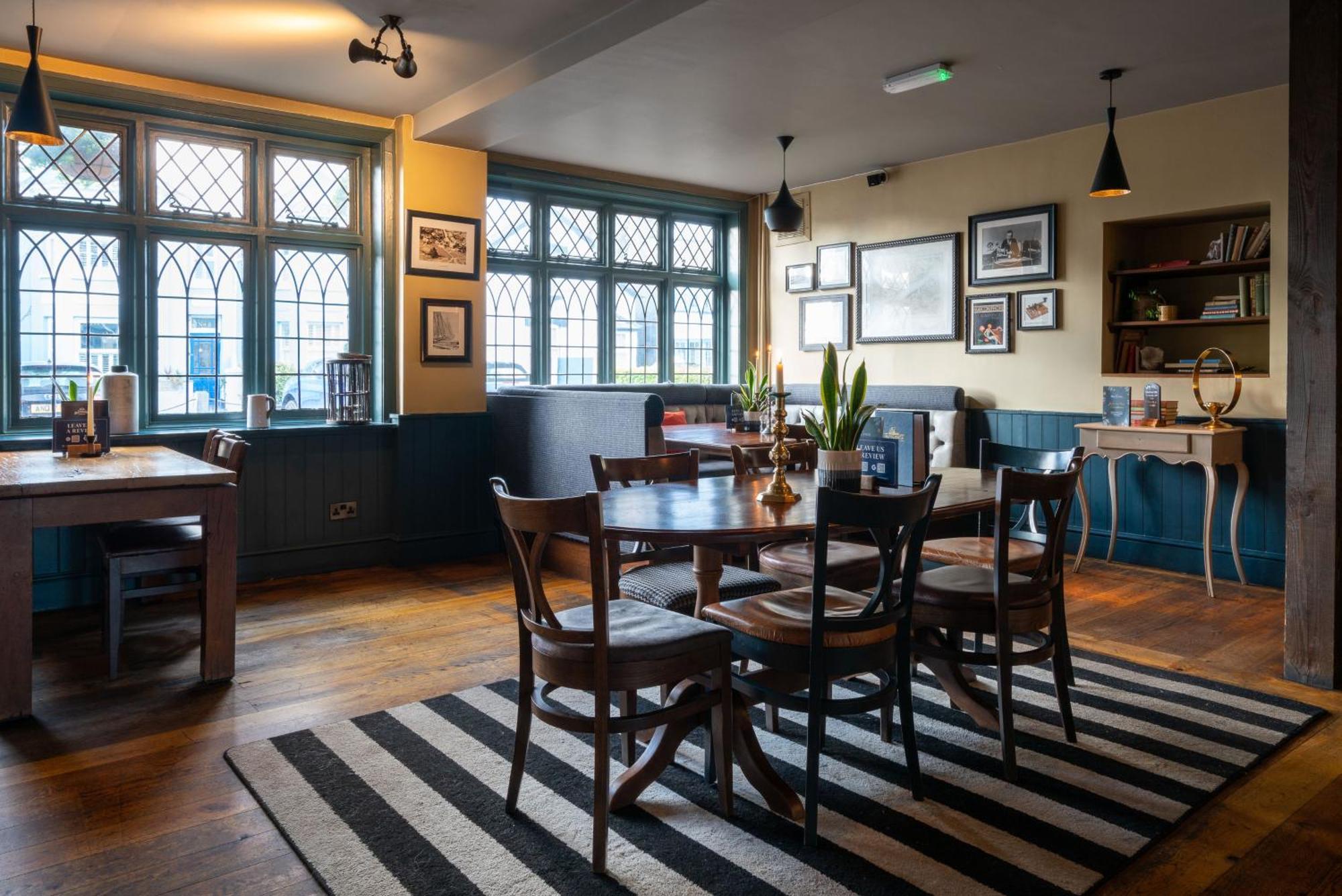 The Mayflower Lymington Esterno foto