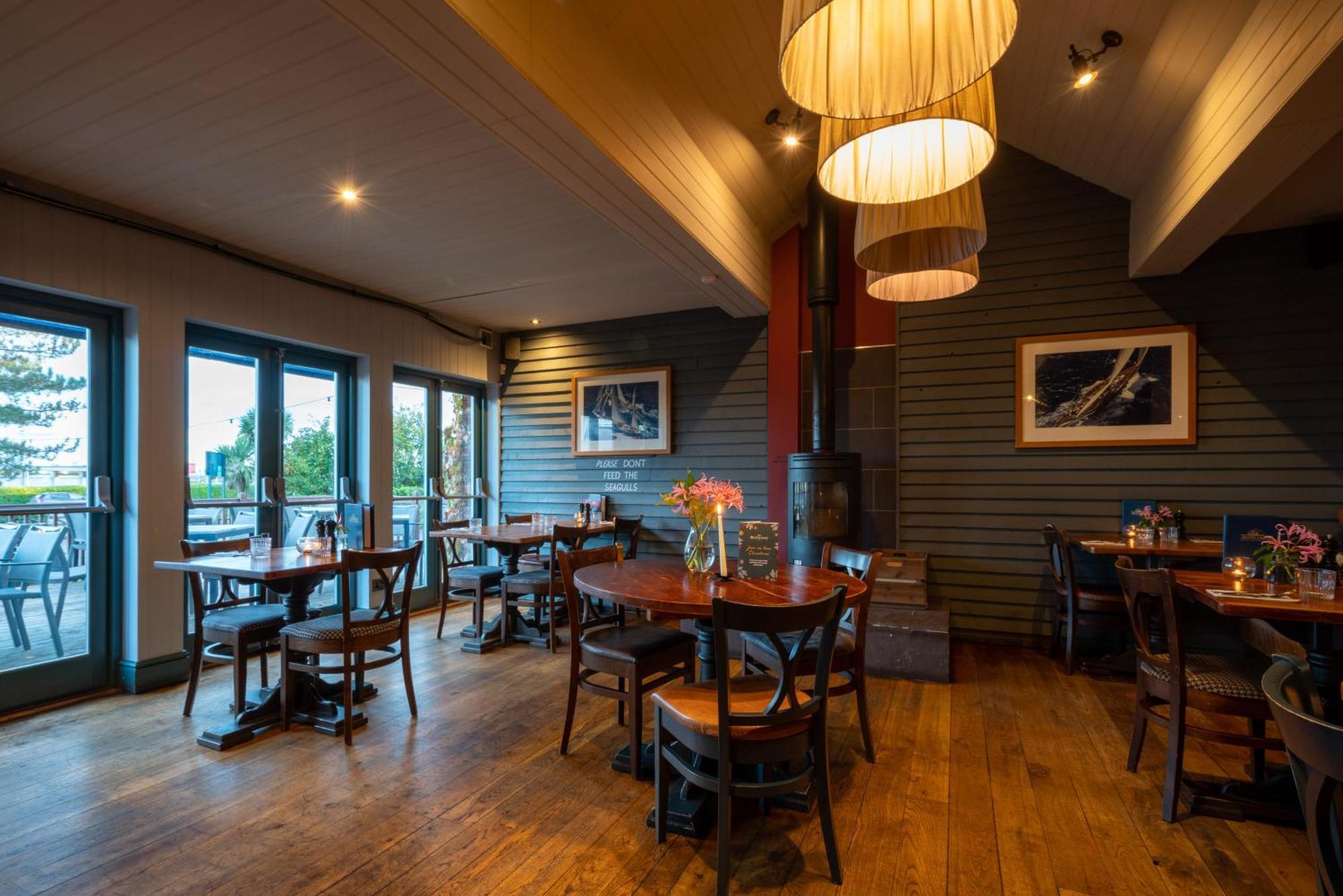 The Mayflower Lymington Esterno foto