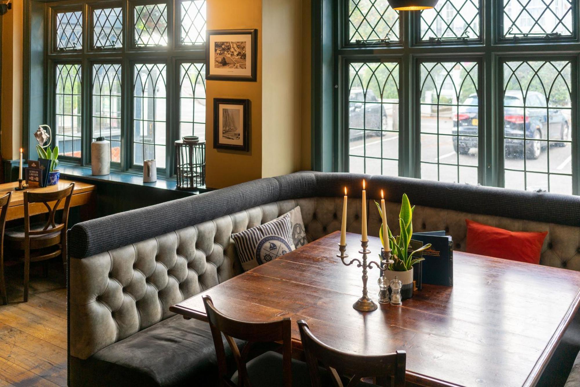The Mayflower Lymington Esterno foto