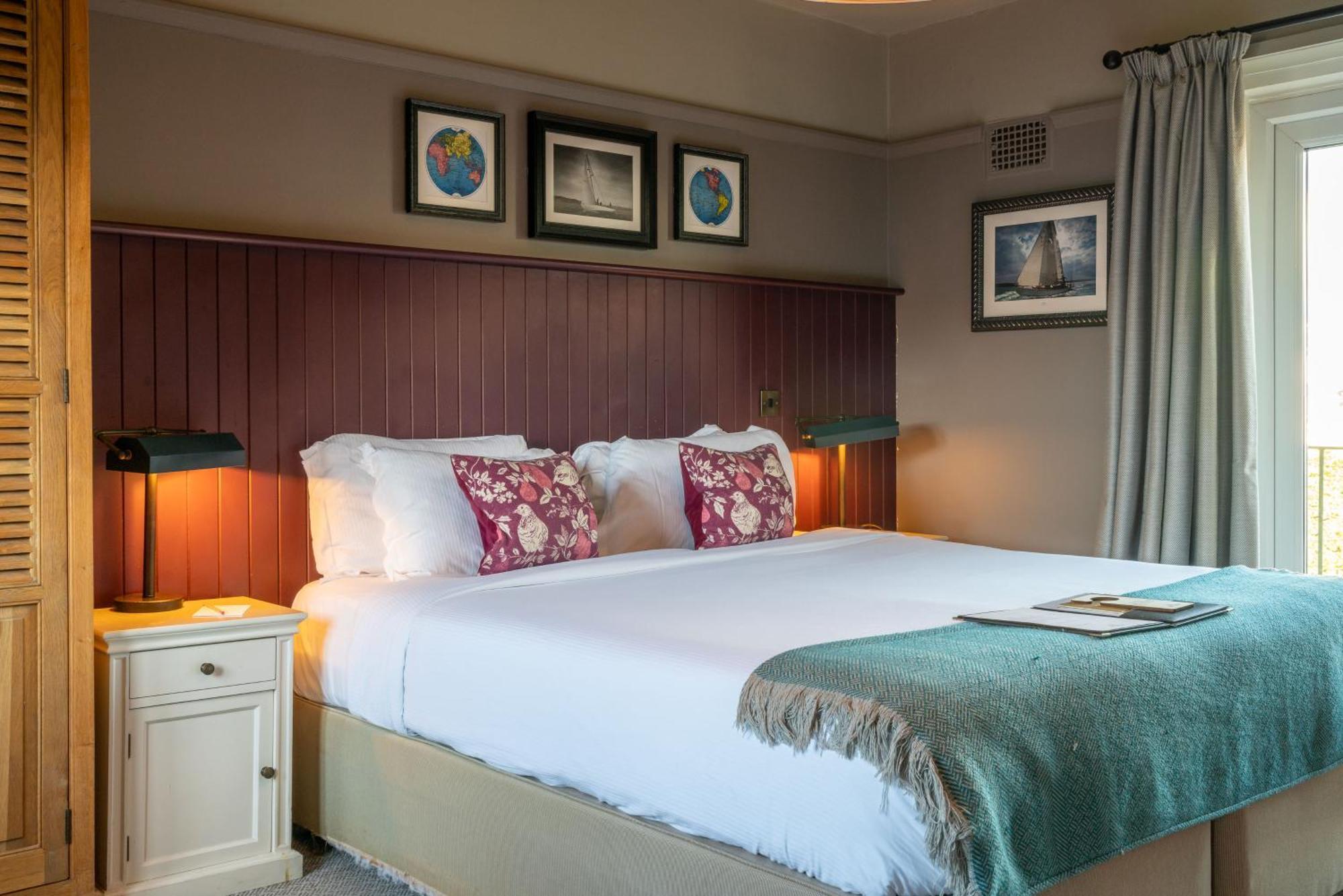 The Mayflower Lymington Esterno foto