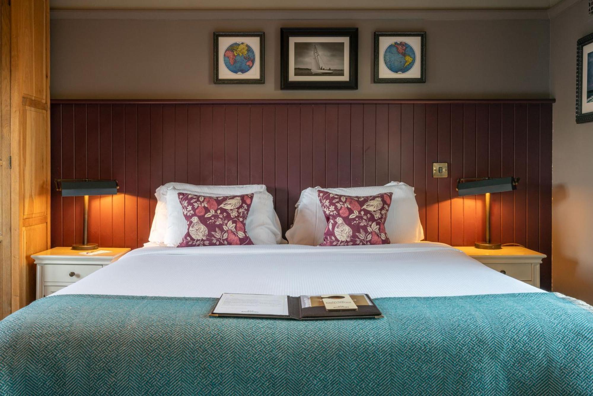 The Mayflower Lymington Esterno foto